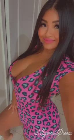 Naughty moms like me love showing off their tits.. : video clip