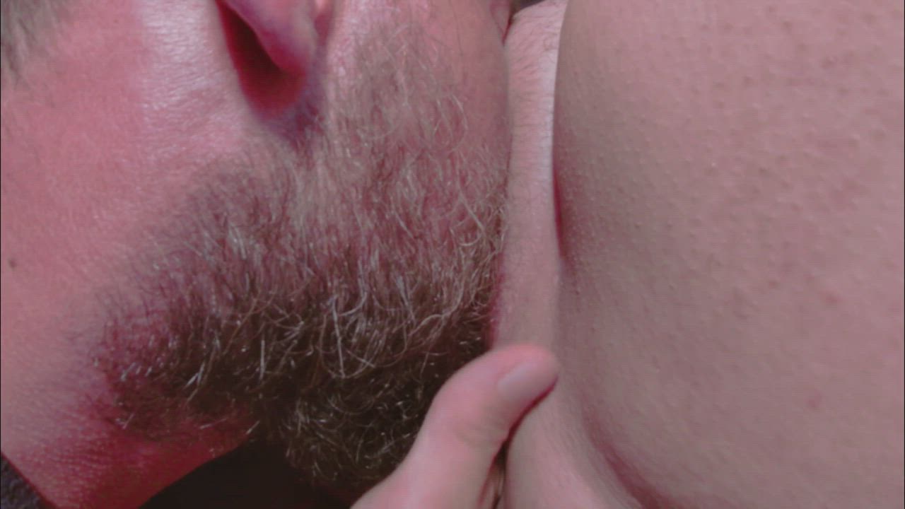 Quivering Orgasm and Pussy Contractions : video clip