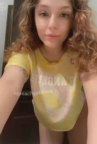 I dont ever wear bra… : video clip