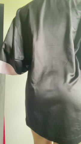Bought a new robe just to take it off for you [OC] : video clip