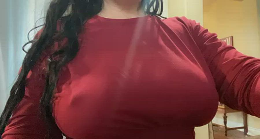 My tits are my 3rd best feature… : video clip