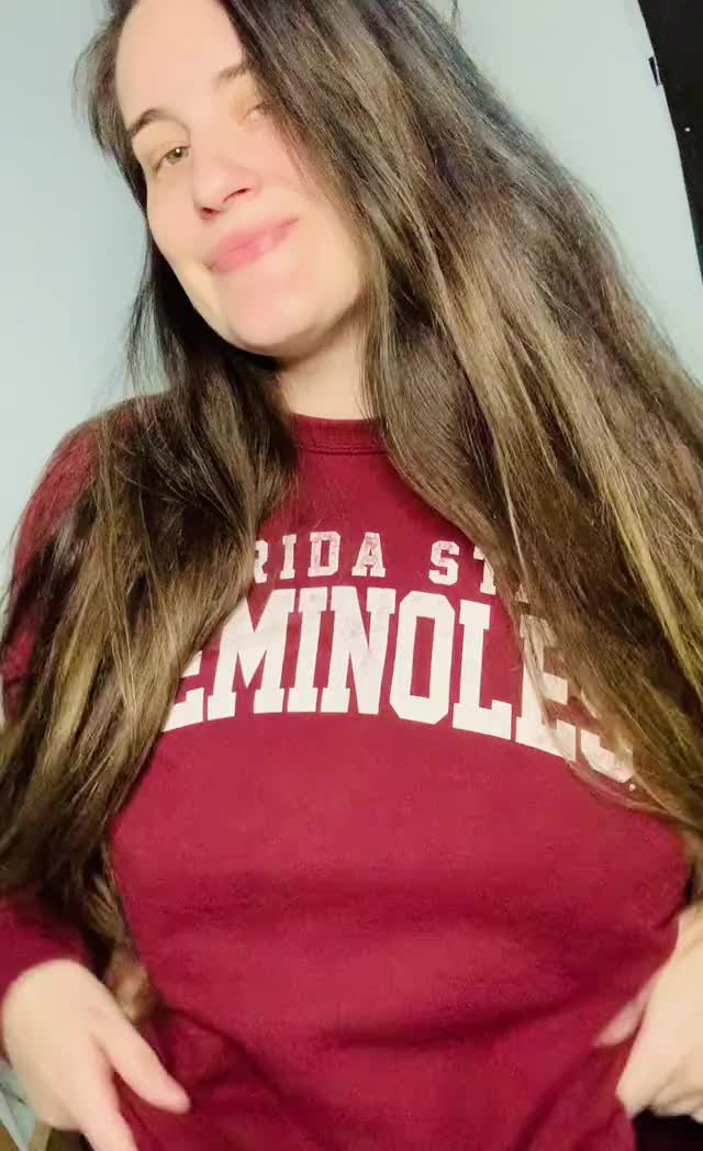 Peek a Boobs😍 (gif) (f) : video clip