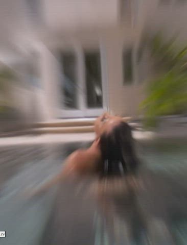 like a sculpture of the perfect female body 😲 : video clip