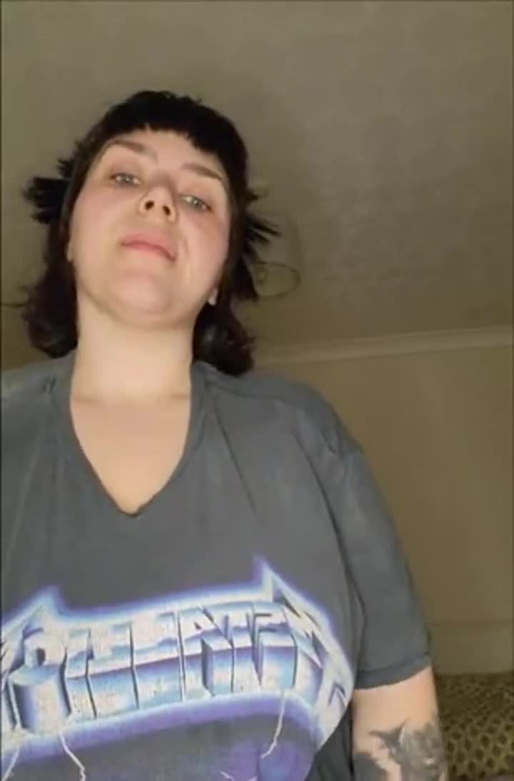 could I smother your cock? : video clip