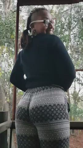 nudes and sex its my routine : video clip