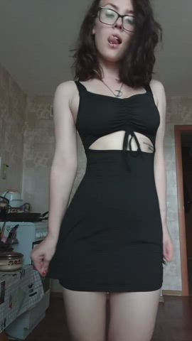 I get so excited looking at my sexy body : video clip