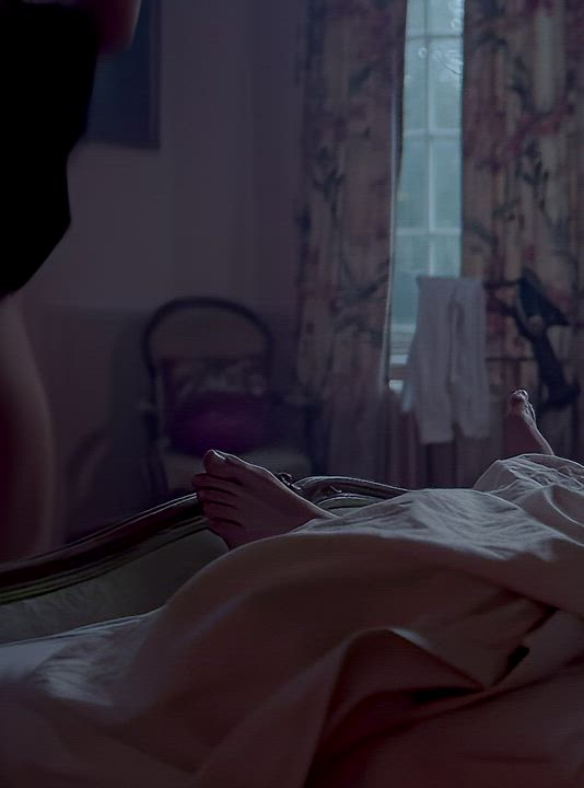Lily James - The Exception : video clip