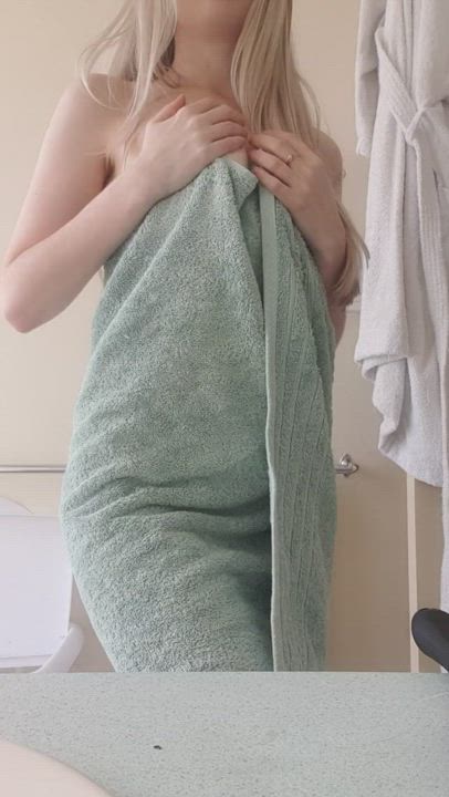 Cute Shower Girl : video clip