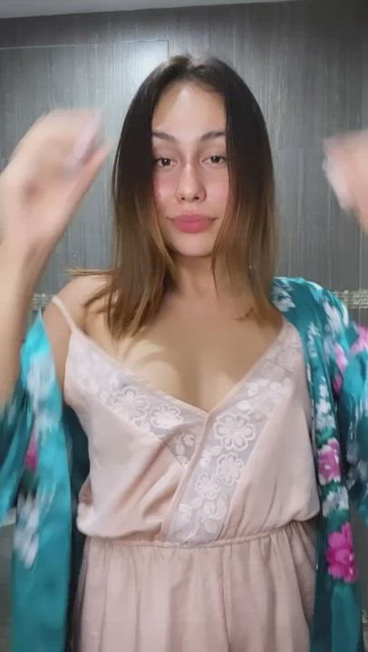 All I want is you waking up in my bed 🥺 : video clip