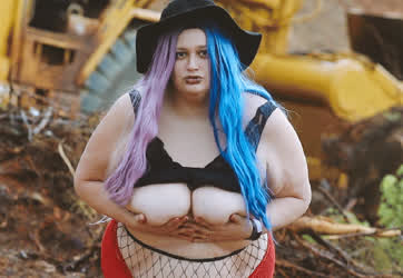 Fat Girl Bounce : video clip