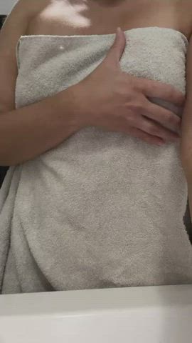 Towel Drop!! : video clip