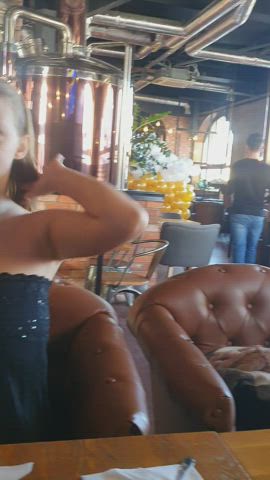 A lot of traffic for a restaurant, but it got the job done. Heh [GIF] : video clip