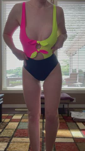 Time to put the swimsuit away : video clip