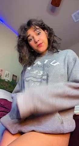 Can my wet teen pussy make you proud? : video clip