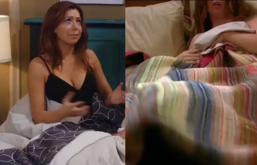 Alyson Hannigan Vs Alyson Michalka : video clip