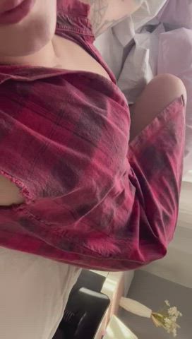 I need company to share my bed : video clip
