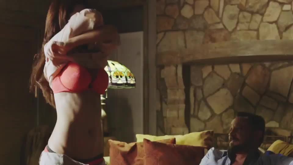 Valerie baber in 'Submission' (2016) : video clip