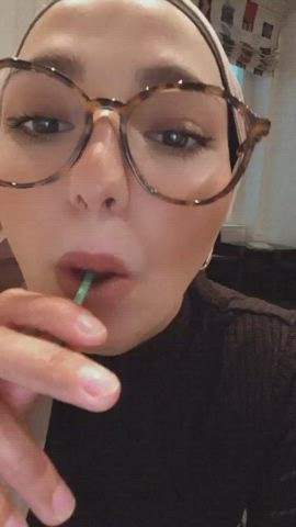 i’ll surely suck you on the first date 😘🍭 : video clip
