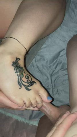 I love the way u/Layla_Meadows grabs my cock : video clip