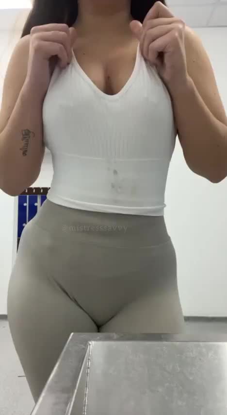 Would you sneak in the changing rooms to watch me ? : video clip