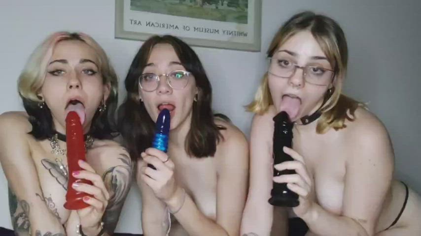 Triple dildo ahegao : video clip