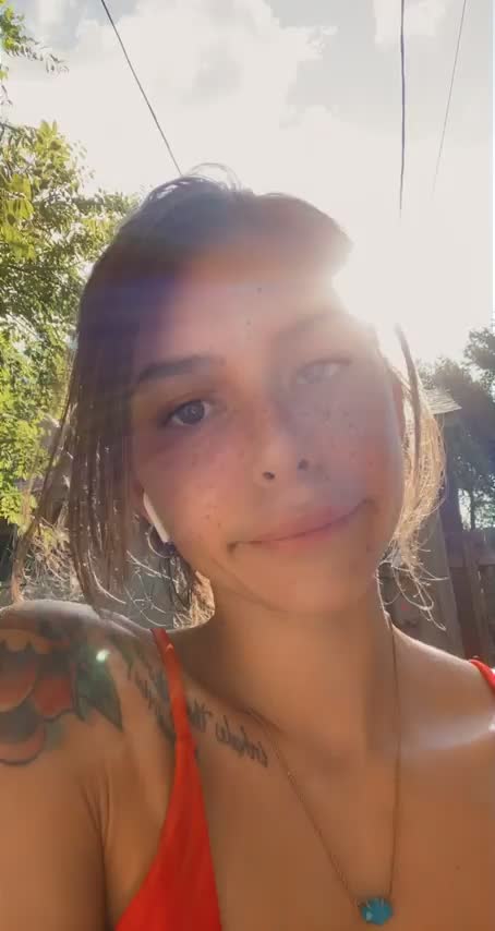 Petite girls deserve love too 🥰 : video clip
