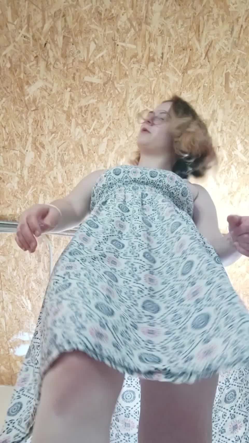 Would you tongue fuck me? : video clip