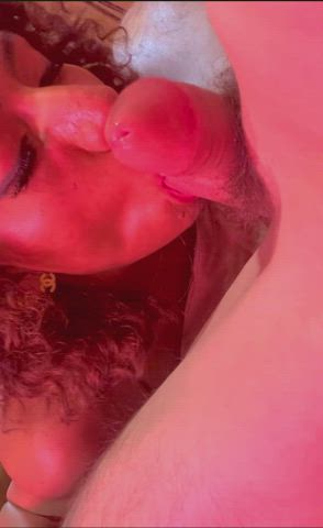 Honestly I love it when older men let me pls them with my mouth [21F] : video clip