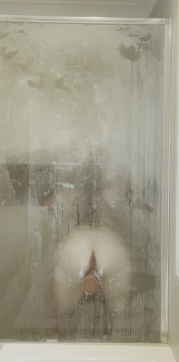 When I was 19 I let my best friends dad fuck me in the shower, true story 😚 : video clip