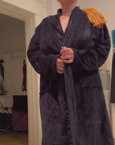 I’m not wearing a bra around my roommate anymore, here’s the proof : video clip