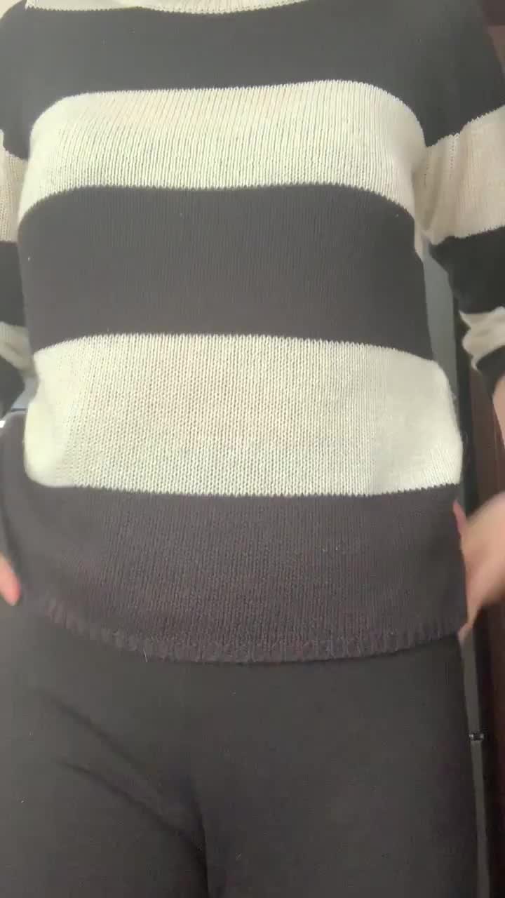 I guess that you’ve never had nerdy girl’s ass for dinner! : video clip