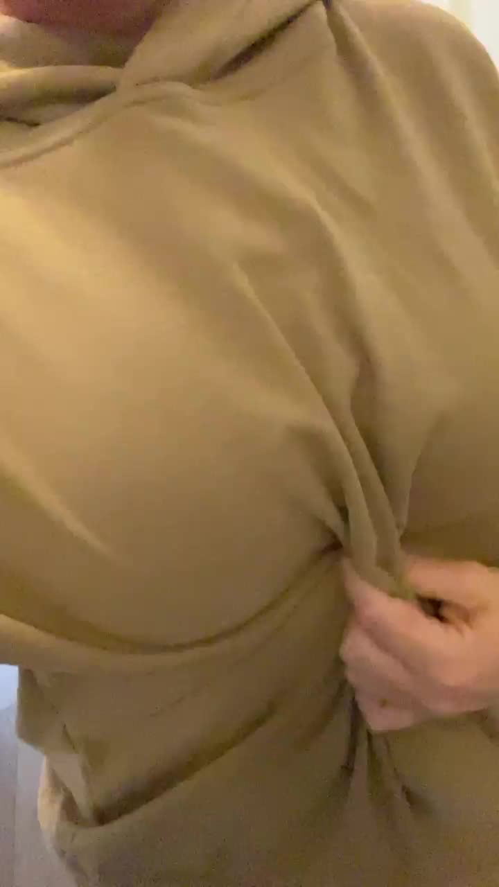 I cant help but flash… 😌 (f41) : video clip