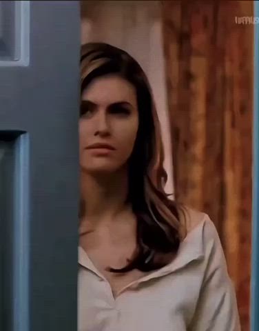 Alexandra Daddario (Enhanced) : video clip