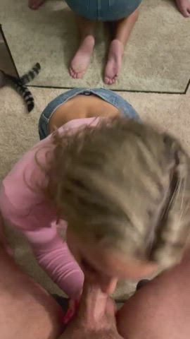 Blonde gets a load : video clip