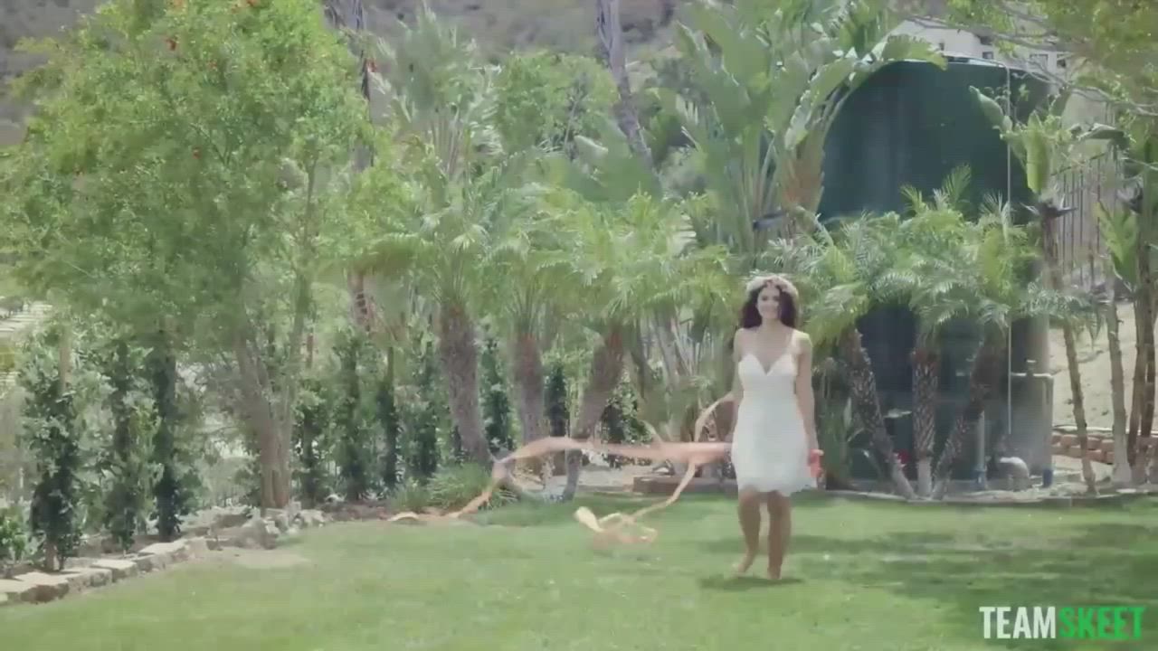 Violet Starr - Midsummer's Delight : video clip