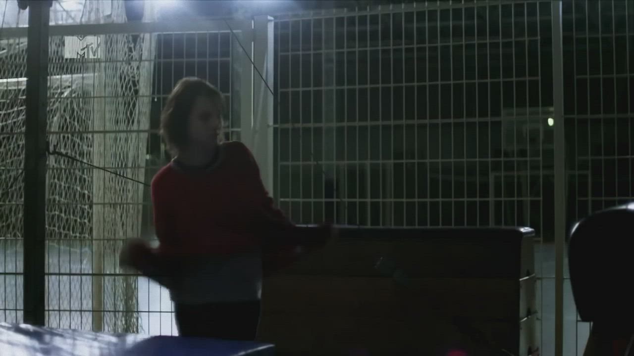 Bianca Comparato (known for Netflix show 3%) seducing her teacher by the power of her great perky tits in brazilian series A Menina Sem Qualidades (2013) : video clip