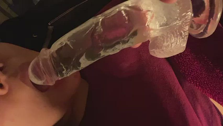 Never sucked on something this big before [F] : video clip