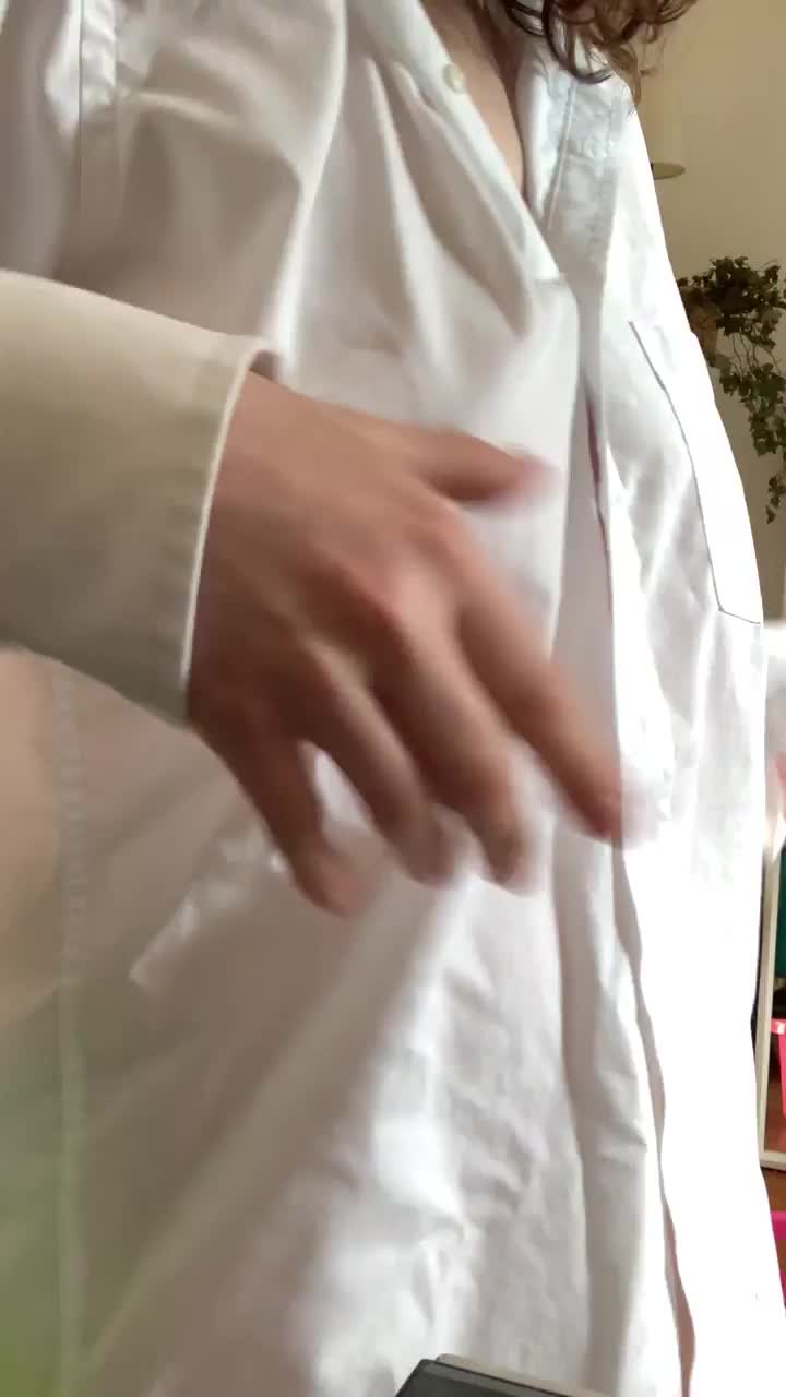 I gotta show you something : video clip
