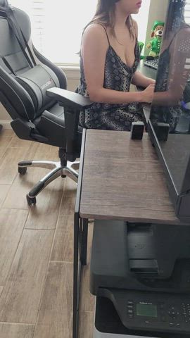 Freeuse Latina Gamer Girl : video clip