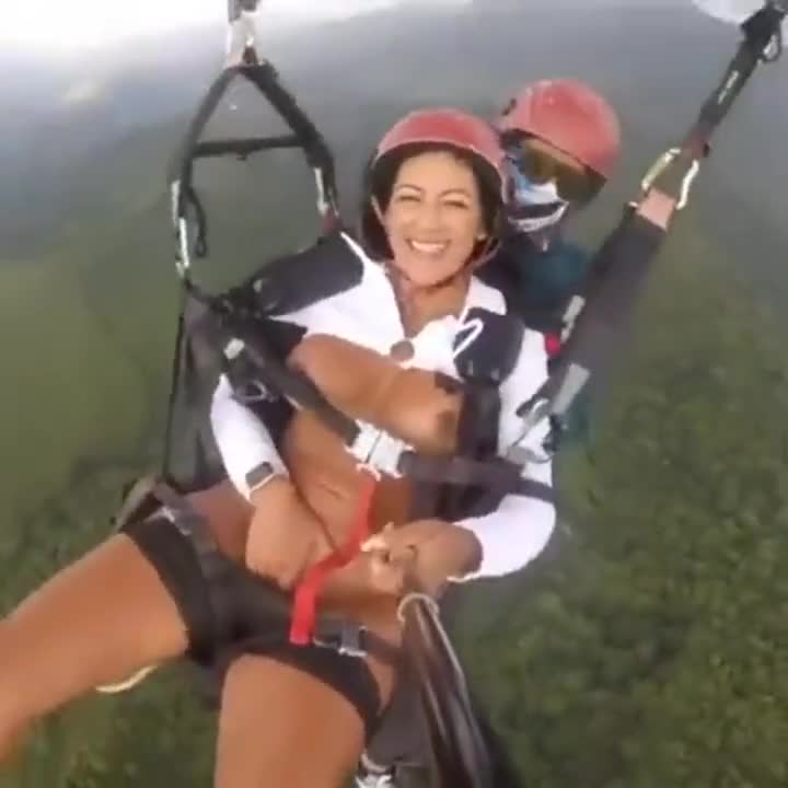 The pilot didnt noticed : video clip