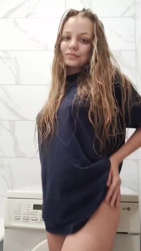 Can you to treat me like your washing machine and put a load in me? : video clip