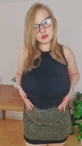 Bouncing boobs of modest girl with glasses. Kisses : video clip