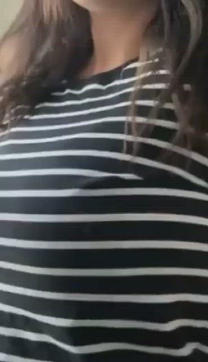 Multiple tittydrop : video clip