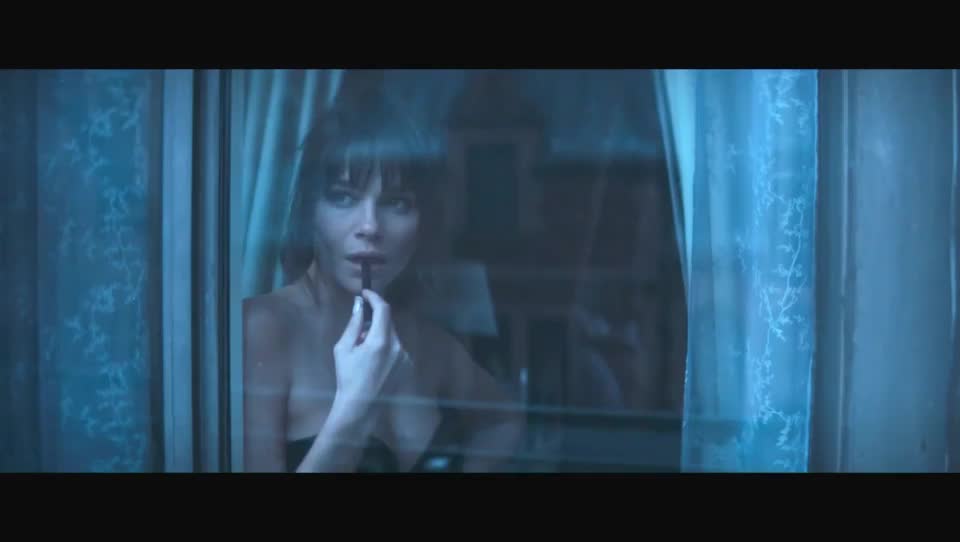 Maripier Morin & Lara Fabian - new hot lesbian scene in canadian film Arlette (2022) : video clip