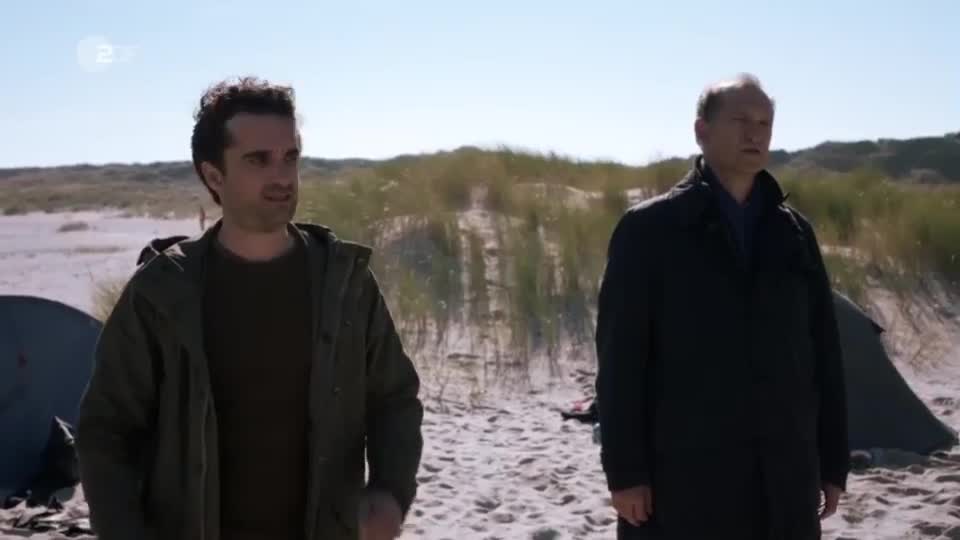 Anna-Lena Schwing (and others) in Nord Nord Mord S1E11 (2020) : video clip