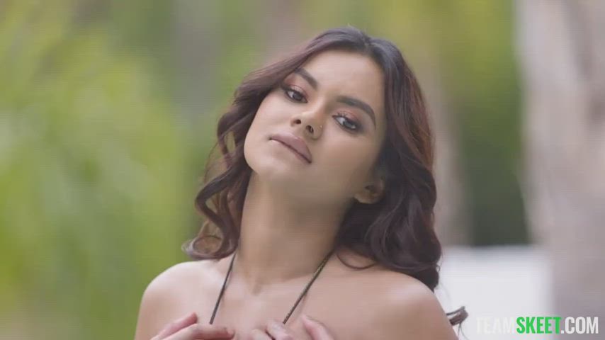 Numi Zarah - The Irresistible Numi : video clip