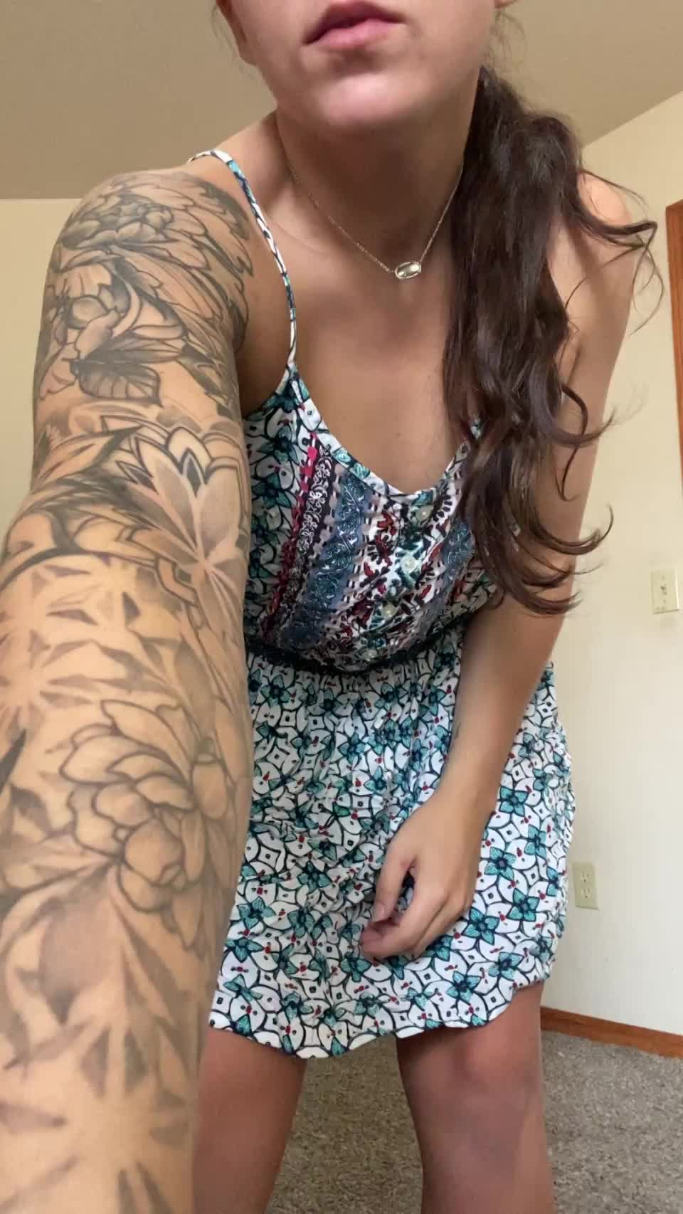 Is my pussy what you crave in the mornings? : video clip