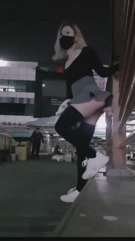 help ! : video clip