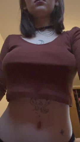 your goth horny girlfriend with big tits : video clip