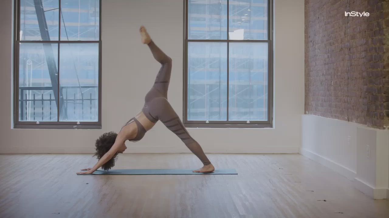 Goddess Nathalie Emmanuel : video clip